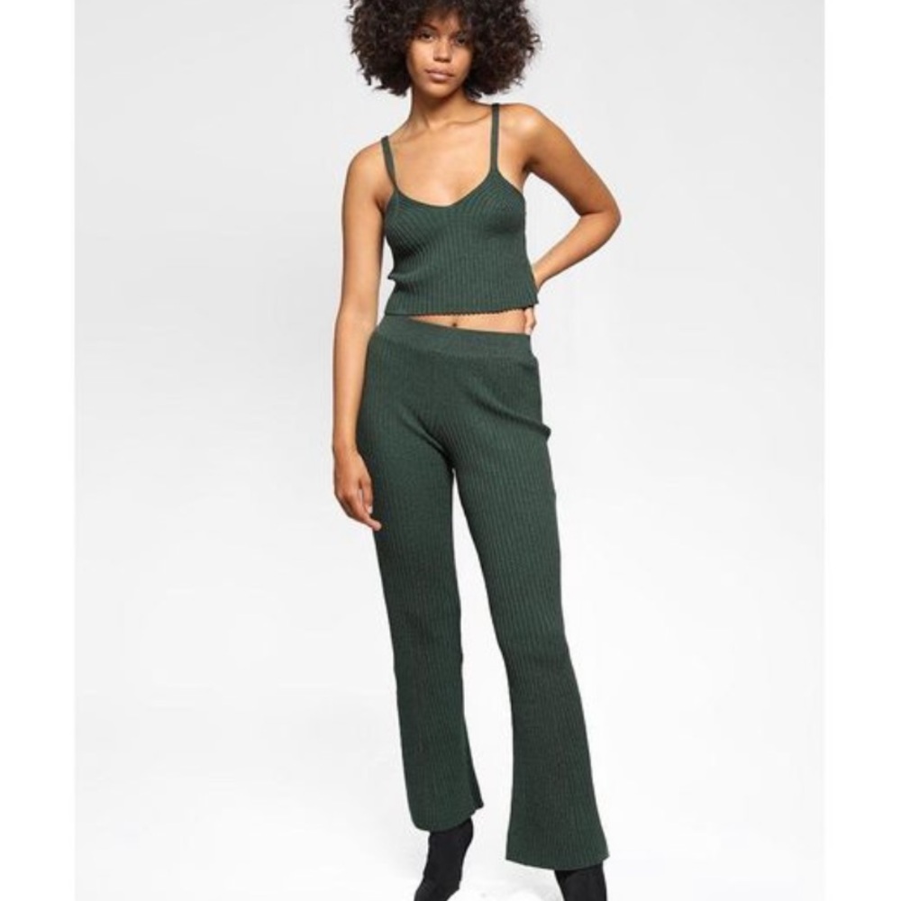 THE RANGE TWO PIECE SET
Women's Green Blended Knit Corset Tank AND Pants SET